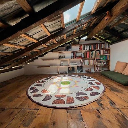 The Attic Library Villa Bir  Ngoại thất bức ảnh