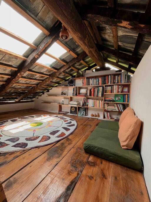 The Attic Library Villa Bir  Ngoại thất bức ảnh
