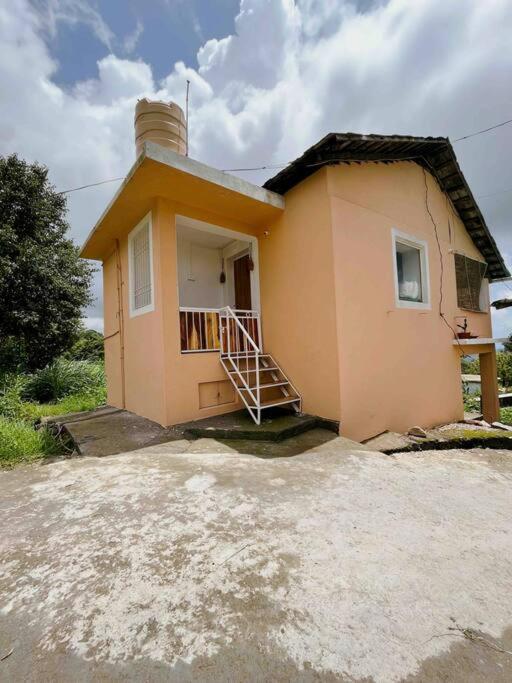 The Attic Library Villa Bir  Ngoại thất bức ảnh